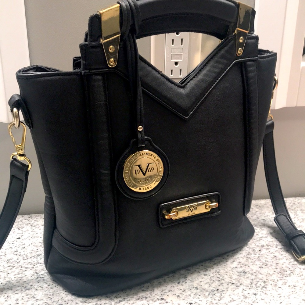 Versace Black Crossbody/Handbag 137646